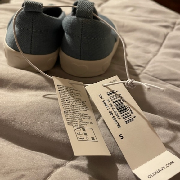 Girl shoes - Picture 2 of 3